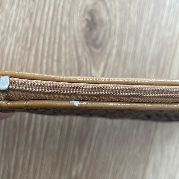 Authentic  Coach Beige Monogram Leather Wristlet - Picture 3 of 7